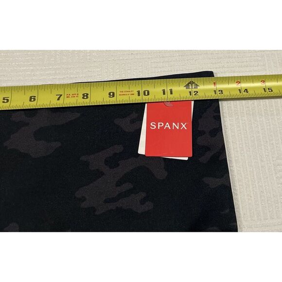 NWT SPANX Look At Me Now Leggings Black Camo Seamless Shaping Women's L Slimming - Picture 8 of 10